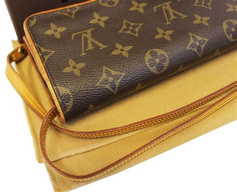 lv monogram canvas pochette|pochette louis vuitton monogram.